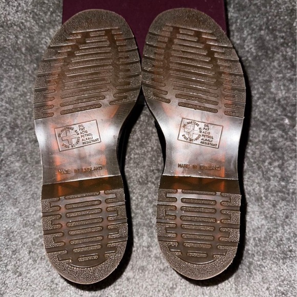 Women’s 11 Doc Martens - Picture 2 of 5